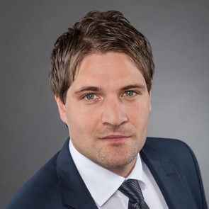  Dr. Thomas  Geppert 