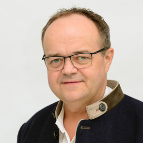  Georg  Apfelbeck