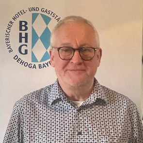  Karlheinz  Bauer